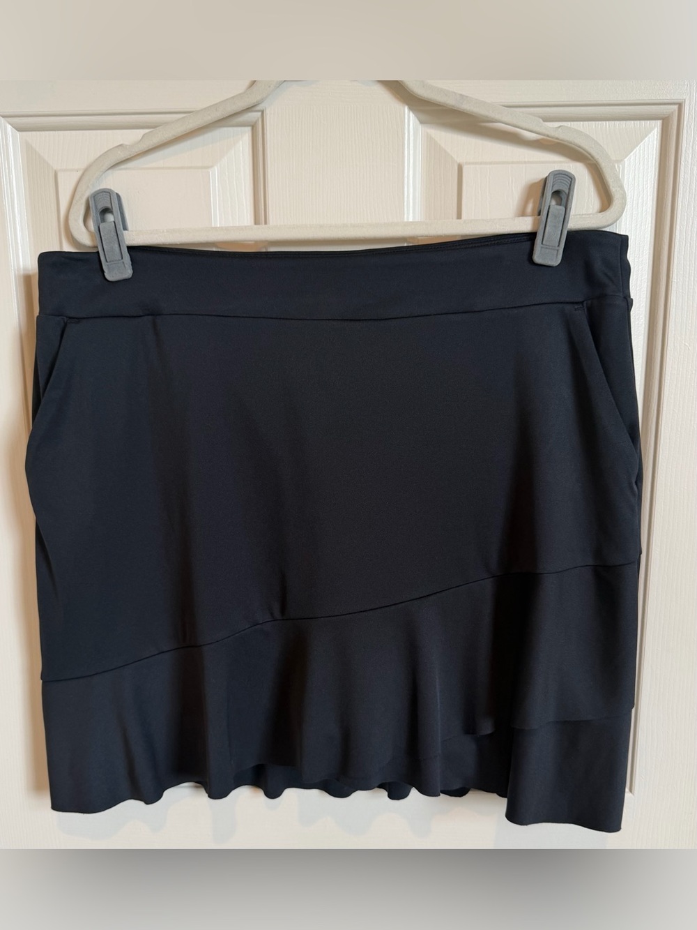 EUC Greg Norman Black Crossover Flounce  Skort Size XXL